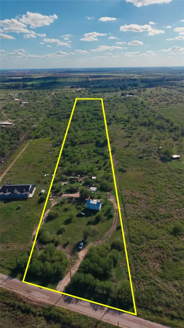 2623 Oil Field Drive, Bellville, TX 77418