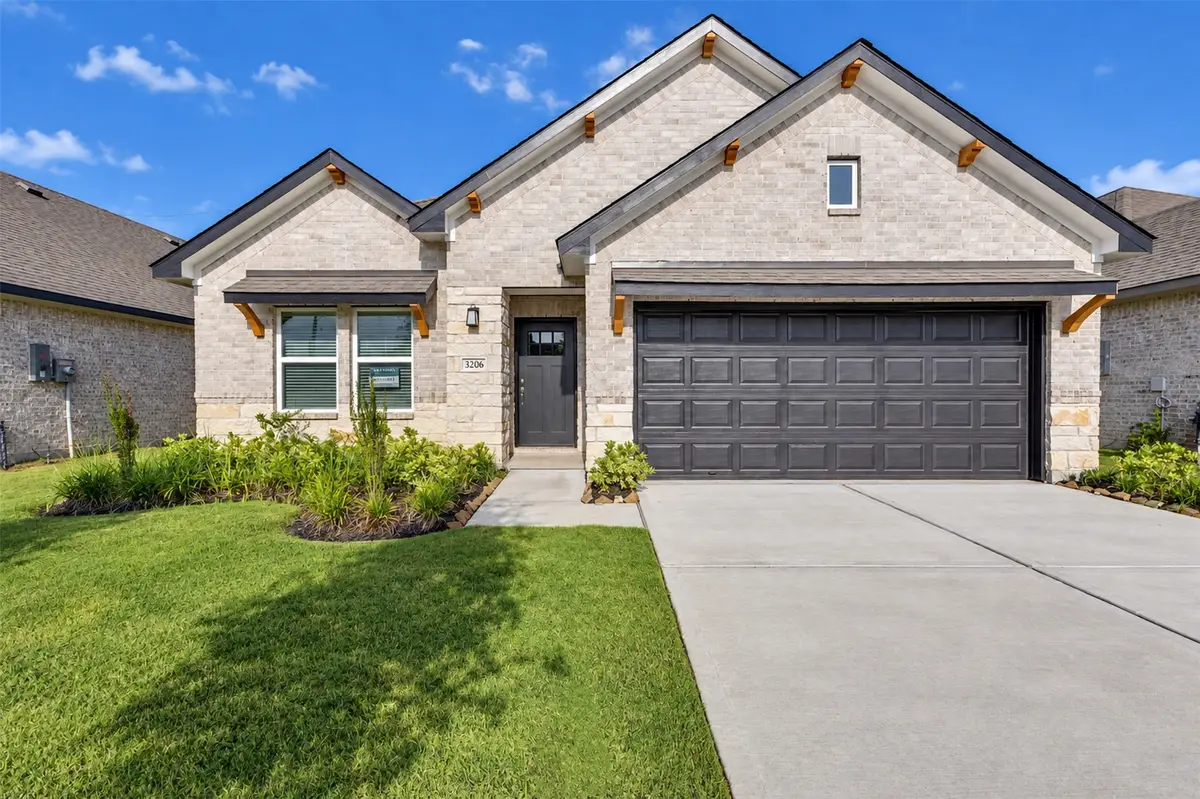 3206 Emerald Hills Drive, Angleton, TX 77515 - #1