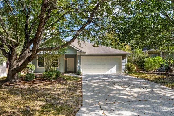 10 Druids Glen Place, The Woodlands, TX 77382