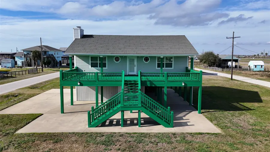 908 West Lane, Crystal Beach, TX 77650 - #2