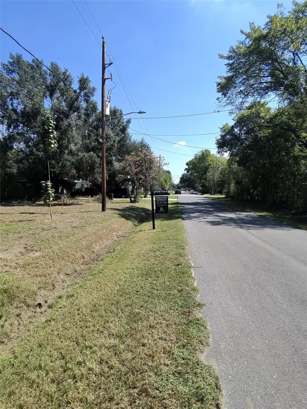 3816 2nd, Brookshire, TX 77423