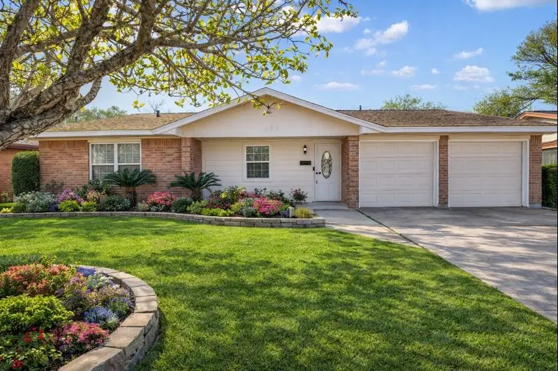 7226 Kingsway Drive, Houston, TX 77087 - Image #1