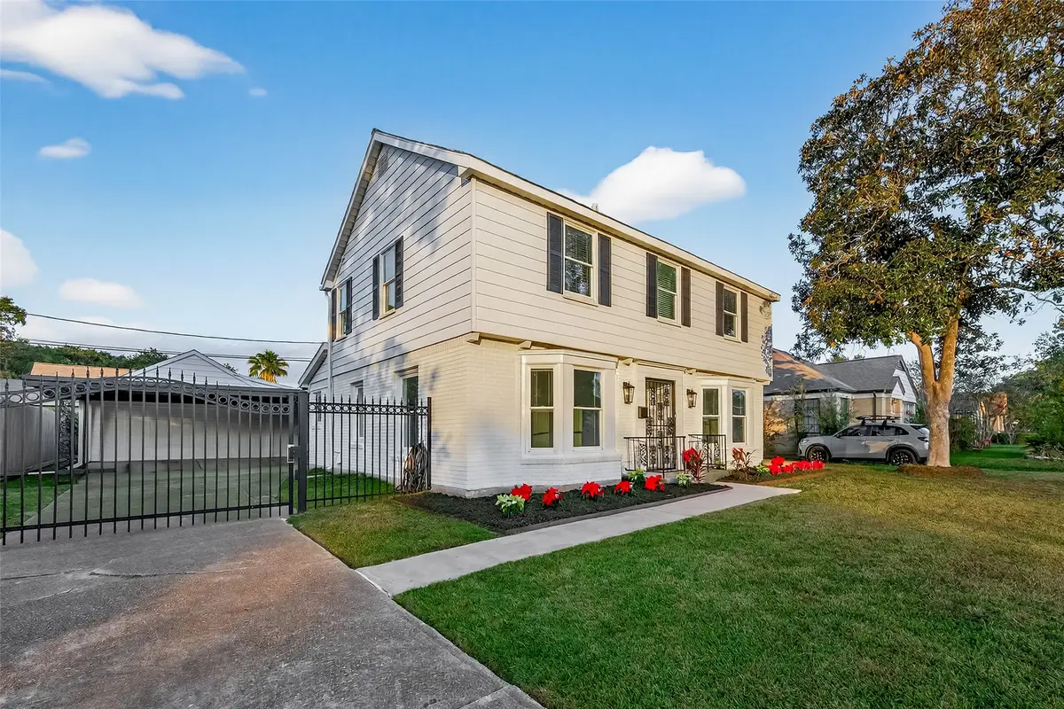 6405 Pinehurst Drive, Houston, TX 77023 - Image #1