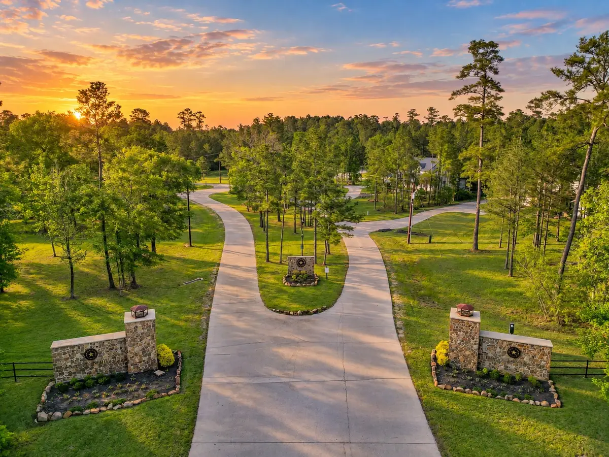 12-2-1 Grand View, Huntsville, TX 77340 - #1