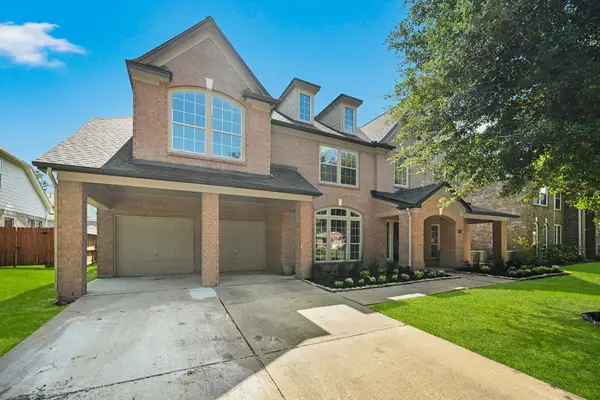 16010 Ashvale Drive, Tomball, TX 77377