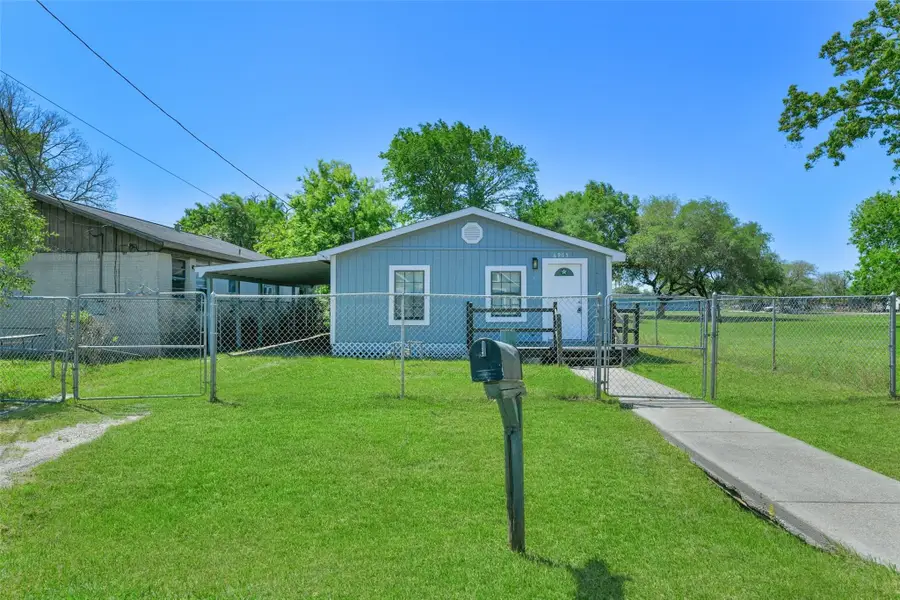6905 Speaker Street, Hitchcock, TX 77563 - #2