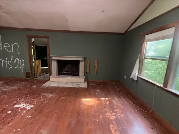 19145 Mount Pleasant Road, Montgomery, TX 77356