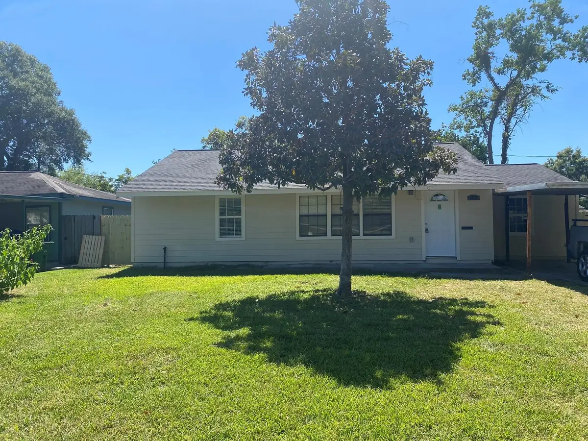 5962 Southwind Street, Houston, TX 77033 - #1