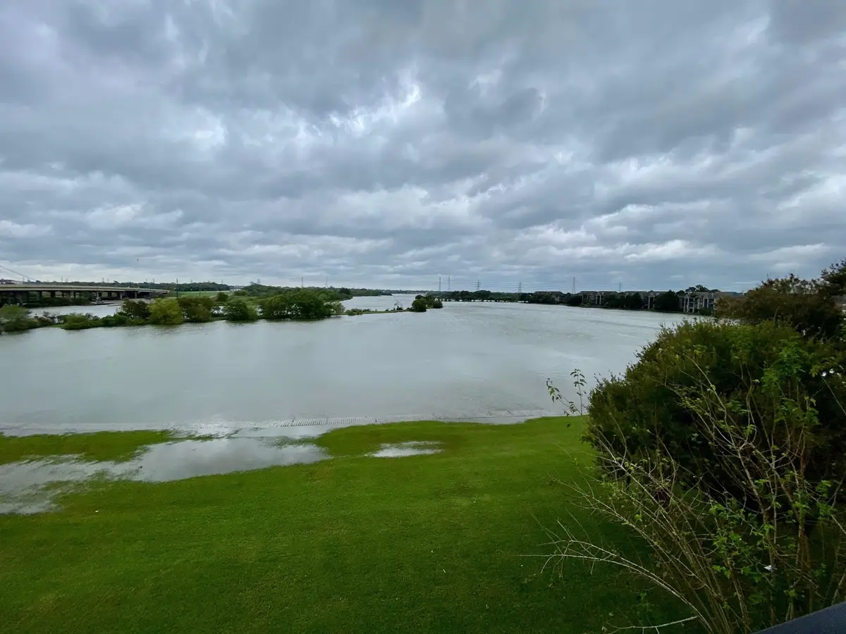 18800 Egret Bay Boulevard #102, Webster, TX 77058 - Image #1