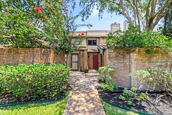 710 Country Place Drive #E, Houston, TX 77079