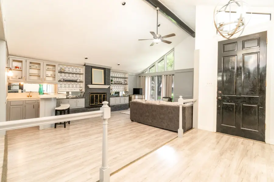 14 Seminole Lane, West Columbia, TX 77486 - #3