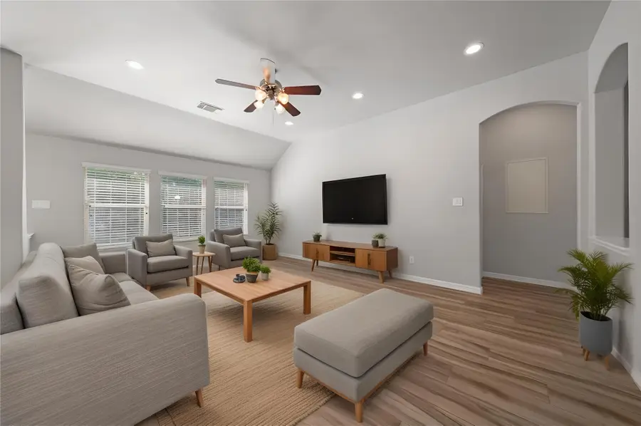 146 S Star Ridge Circle, The Woodlands, TX 77382 - #2