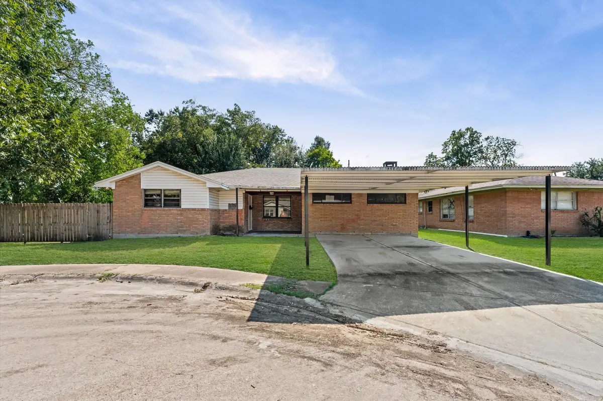 121 Bluebird Lane, Pasadena, TX 77502 - #1