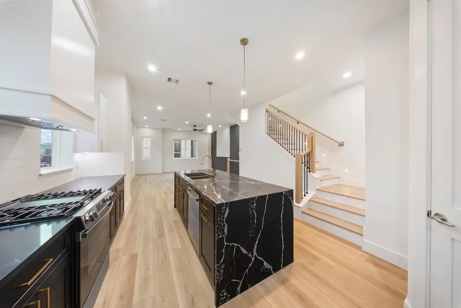 1126 Weiss Street, Houston, TX 77009 - #2
