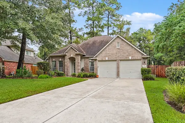 26 N Brooksedge Circle, The Woodlands, TX 77382