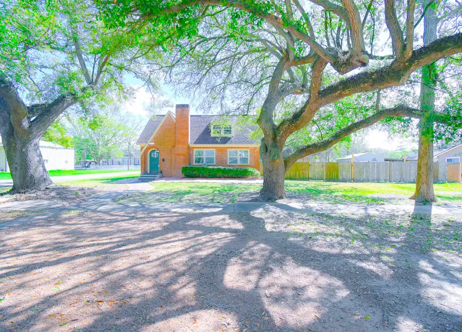 2801 Avenue I, Bay City, TX 77414 - #2