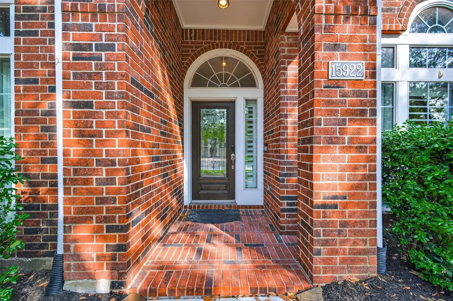 15922 Clipper Pointe Drive, Cypress, TX 77429 - Image #3