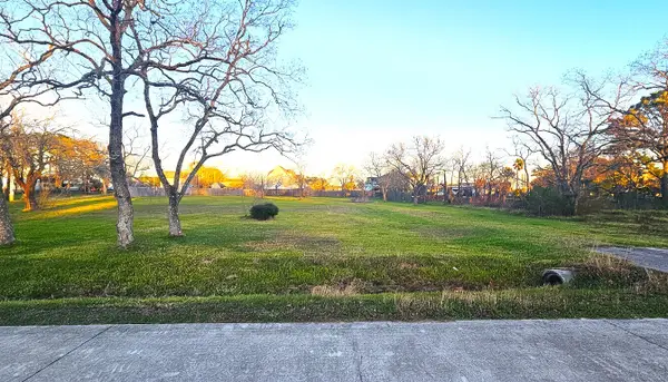 4131 Grand Boulevard, Dickinson, TX 77539