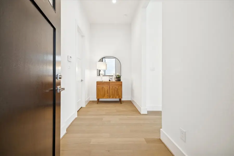 1522 W 21st St, Houston, TX 77008 - Image #2