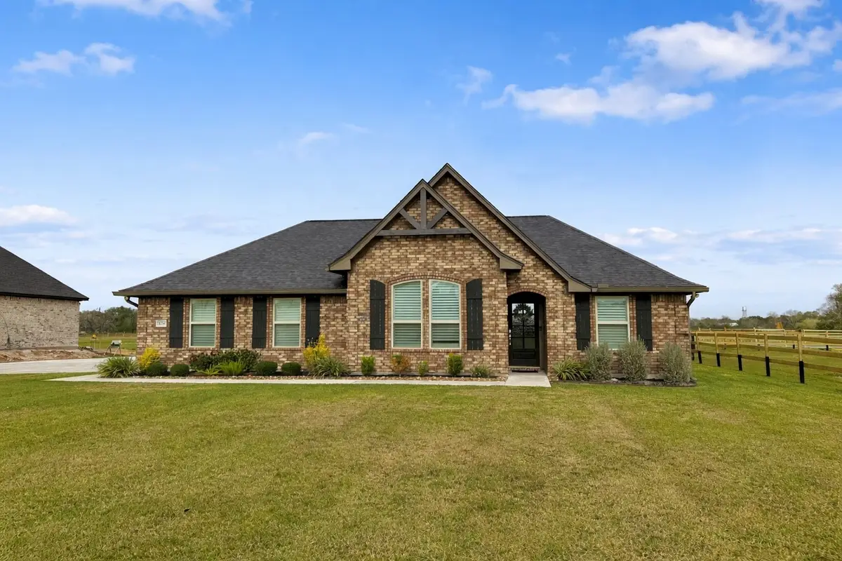 1056 Angus Trail, Angleton, TX 77515 - Image #1