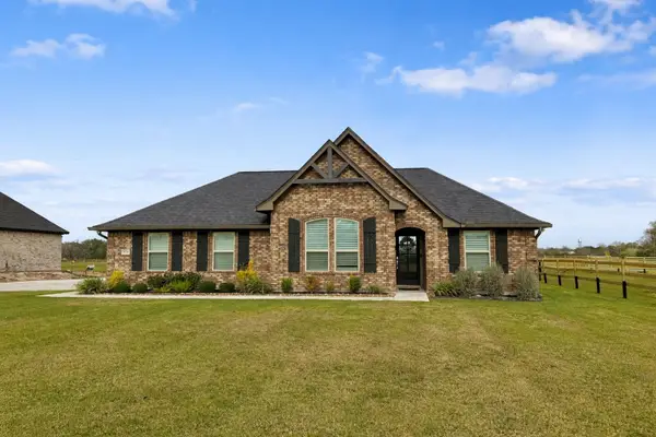 1056 Angus Trail, Angleton, TX 77515