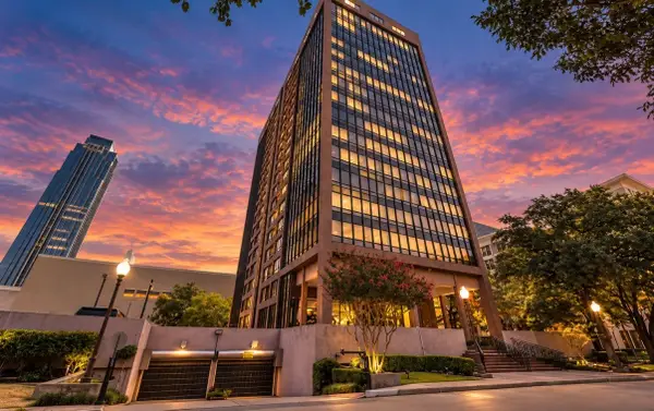 5150 Hidalgo Street #1302, Houston, TX 77056