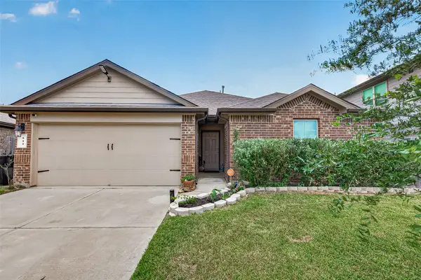 811 Petunia Falls Lane, Rosharon, TX 77583
