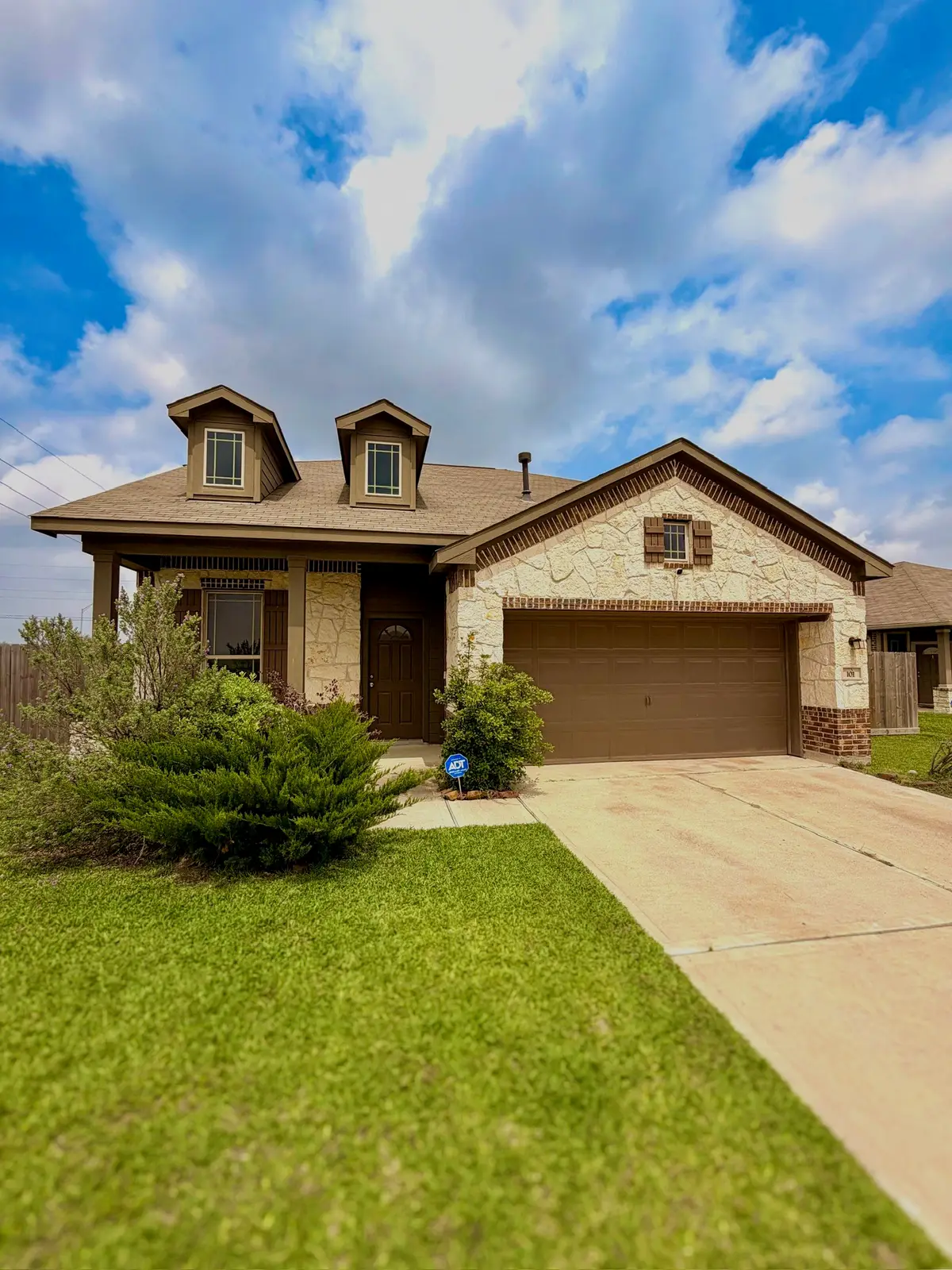 101 White Wing Lane, Sealy, TX 77474 - #1