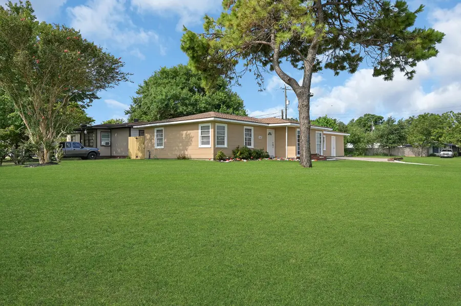 1603 5th Avenue N, Texas City, TX 77590 - #3