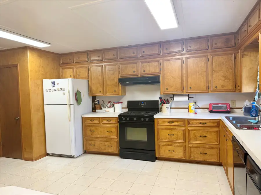 210 Magnolia Cove, Onalaska, TX 77360 - Image #2