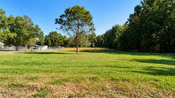 00 1st Street, Santa Fe, TX 77517