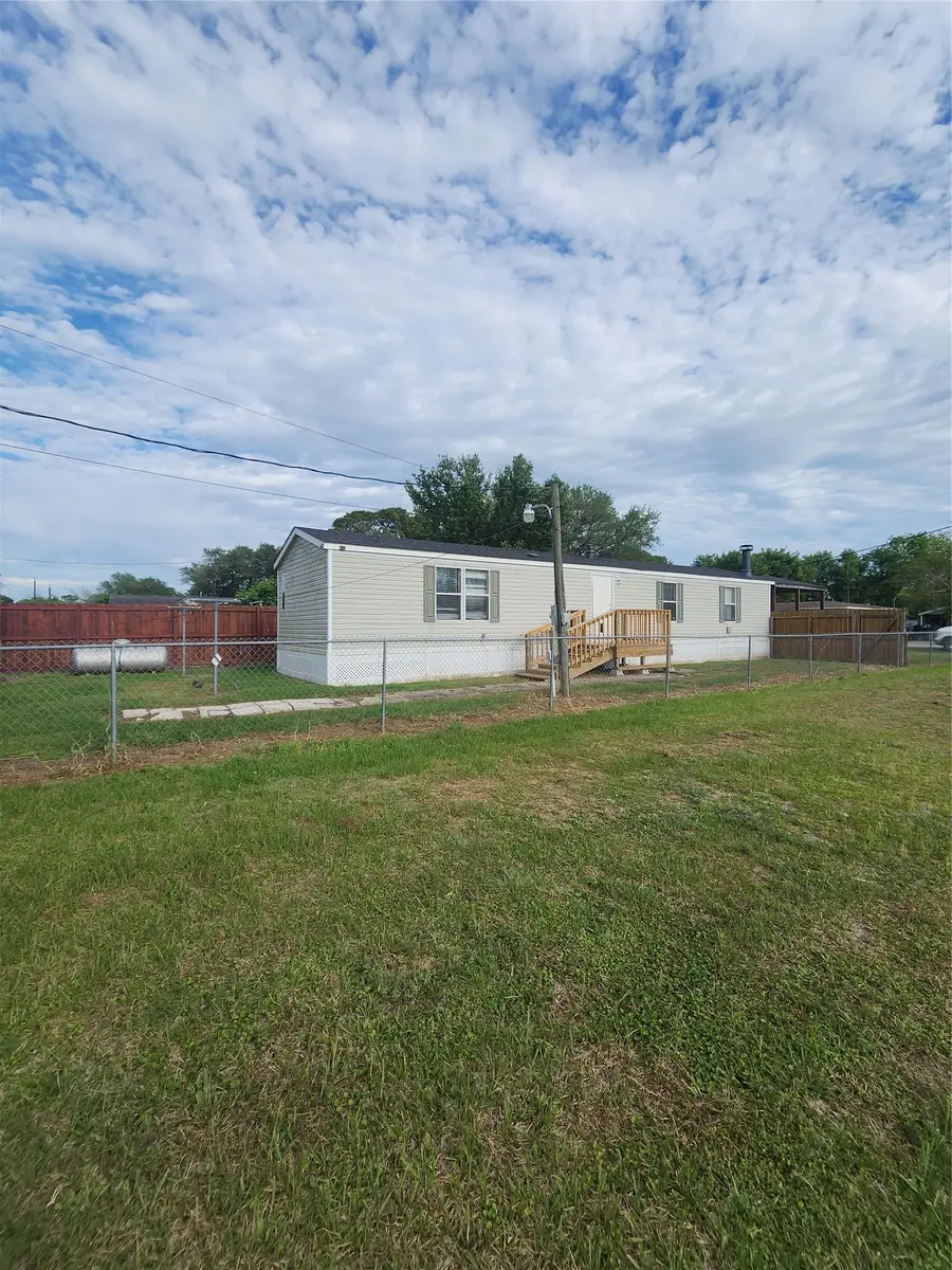 502 Magnusson, Palacios, TX 77414 - #2