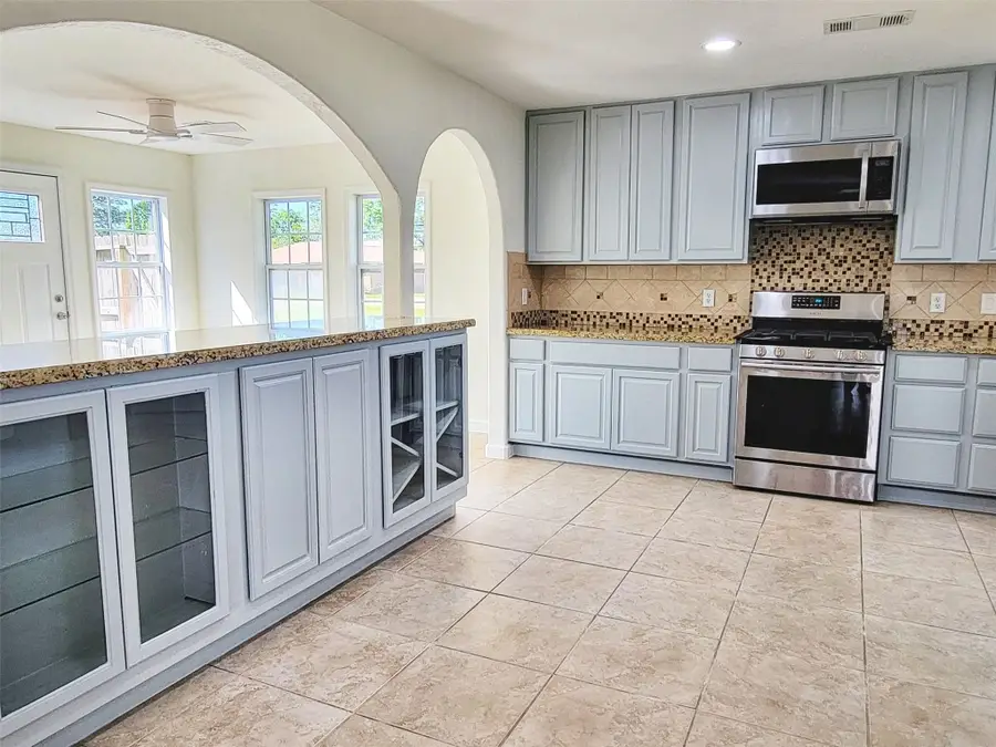 519 N Shady Lane, La Porte, TX 77571 - #2