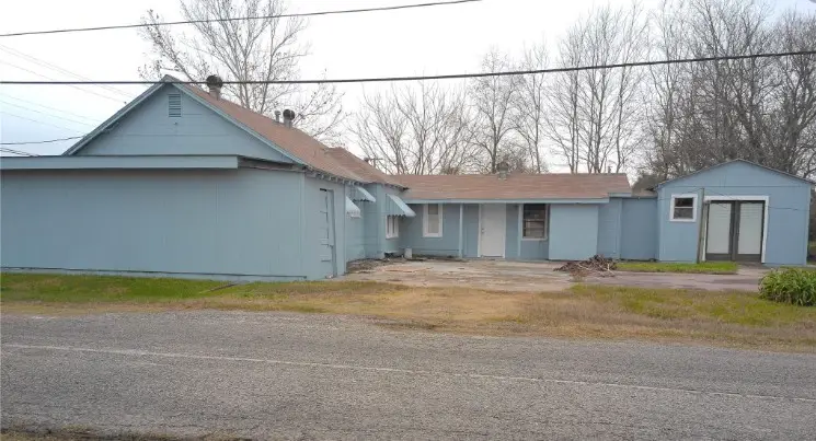 1200 Avenue A, Bay City, TX 77414 - #2