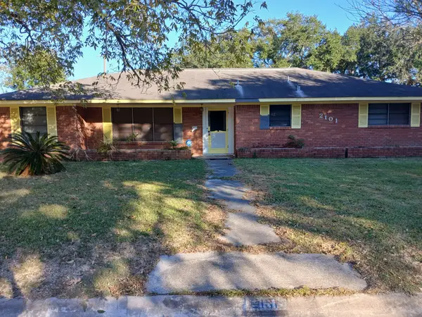 2101 Belvedere Drive, Baytown, TX 77520