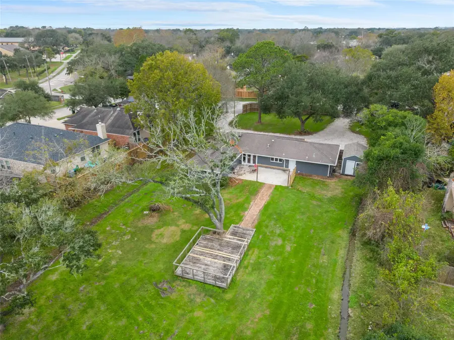 206 Texas Avenue, League City, TX 77573 - Image #2