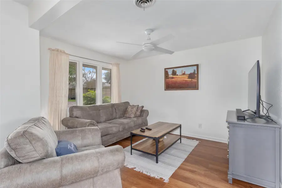 206 Texas Avenue, League City, TX 77573 - Image #3