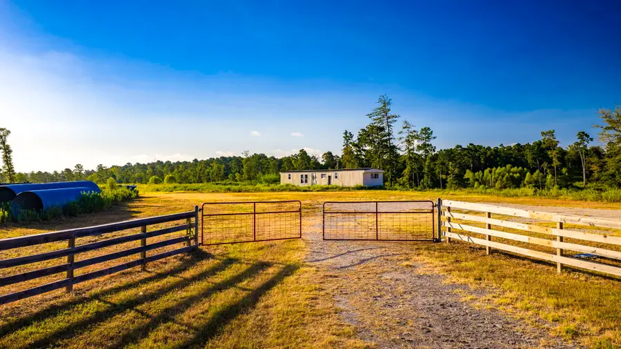 400 Yaupon Cove Drive, Onalaska, TX 77360 - #2