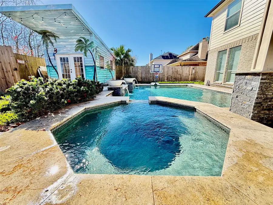 425 Blossomwood Drive, League City, TX 77573 - Image #2