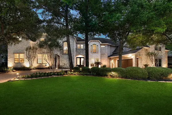 19 Hunnewell Way, The Woodlands, TX 77382