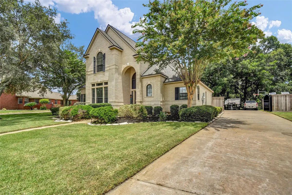 208 River Oaks Drive, Lake Jackson, TX 77566 - #1