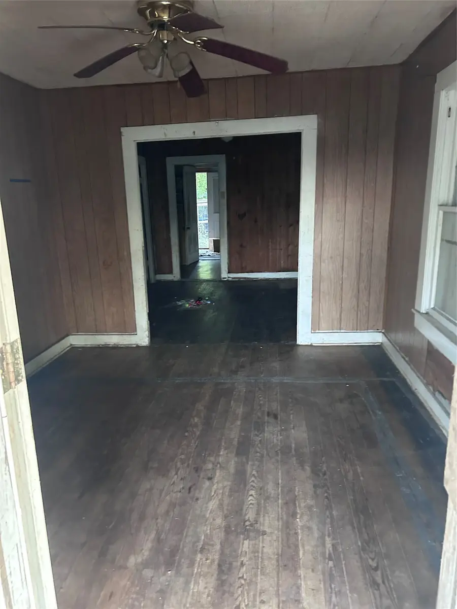 507 King Street, Cuero, TX 77954 - #2