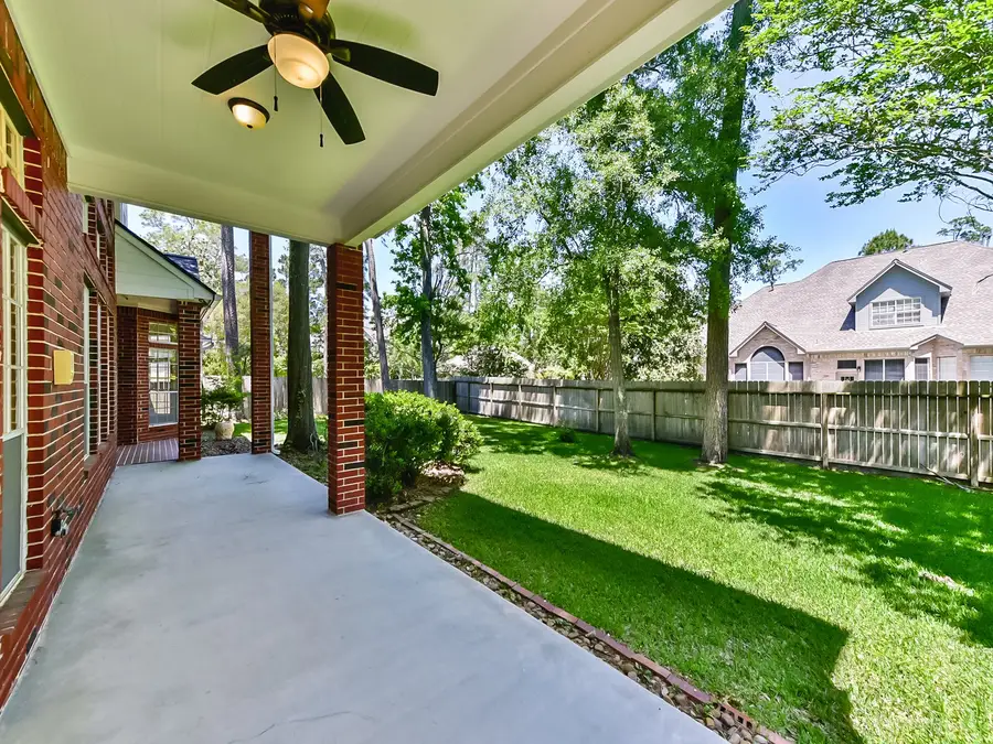 166 E Capstone Circle, The Woodlands, TX 77381 - Image #3