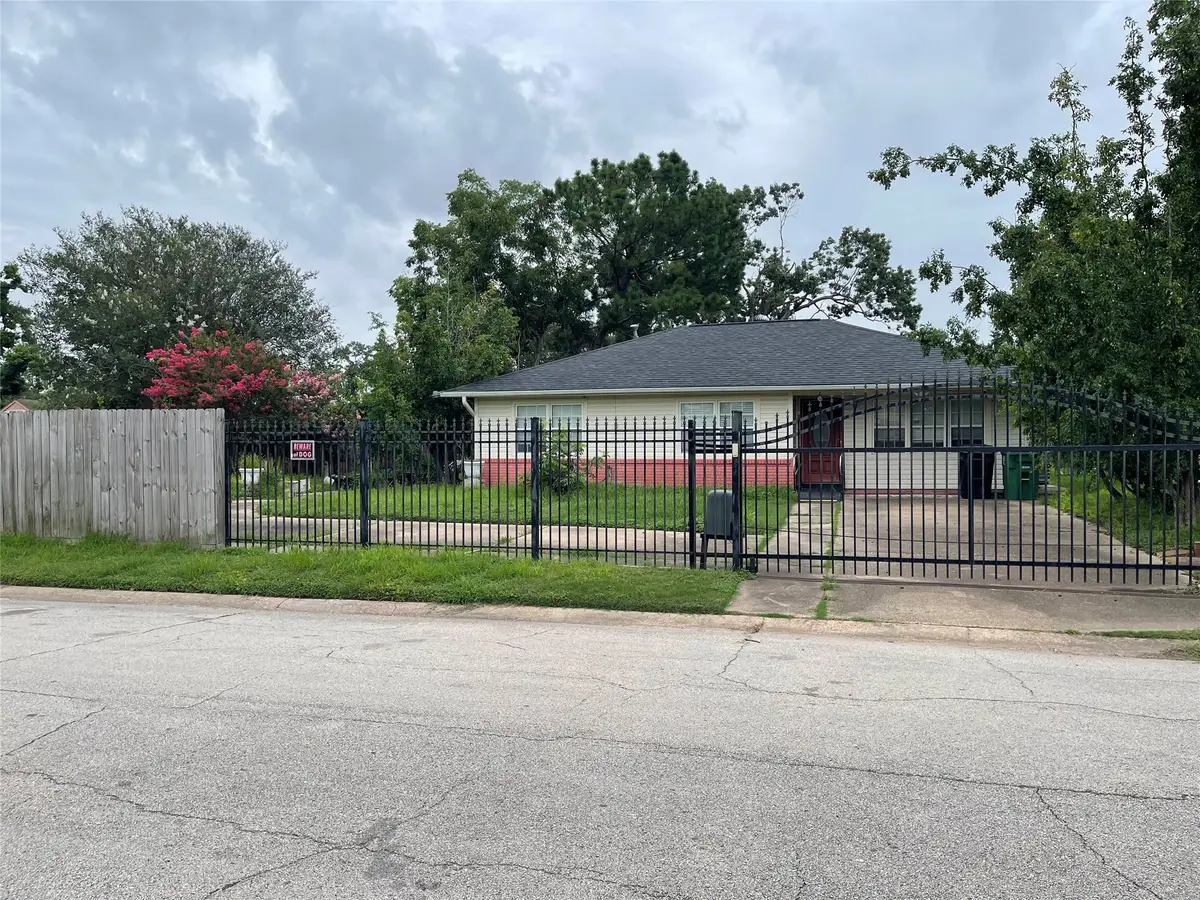 7403 N Dearborn Street, Houston, TX 77055 - Image #1