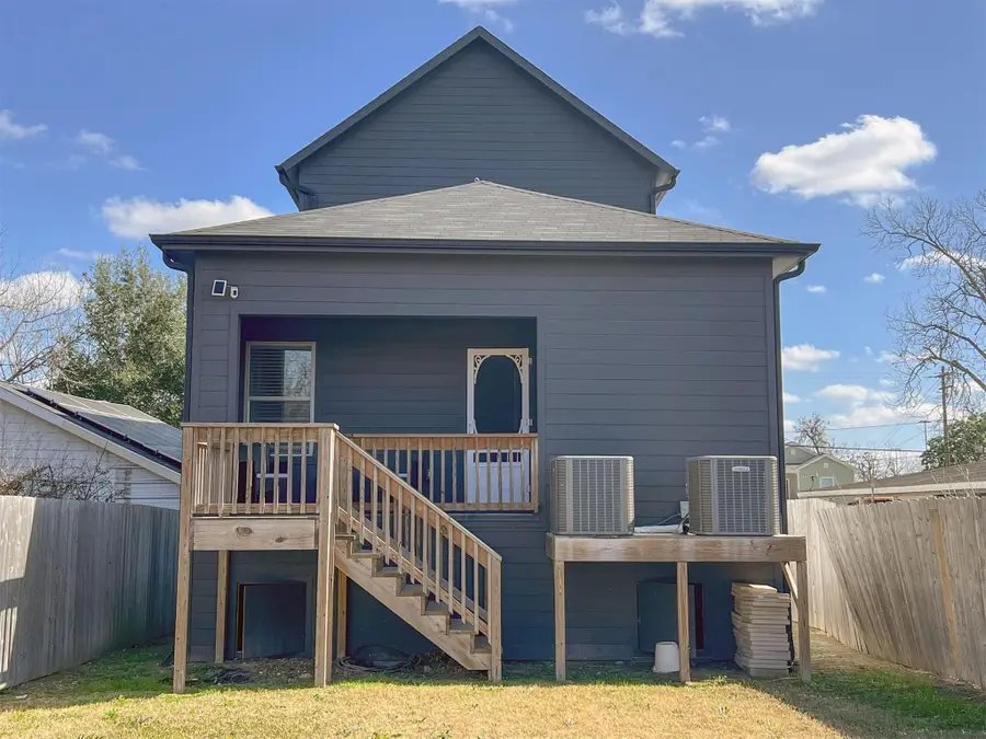 3407 Sakowitz Street #A-B, Houston, TX 77026 - Image #2