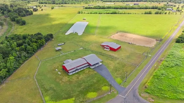 1402 Eagle Ferry Road, Anahuac, TX 77514