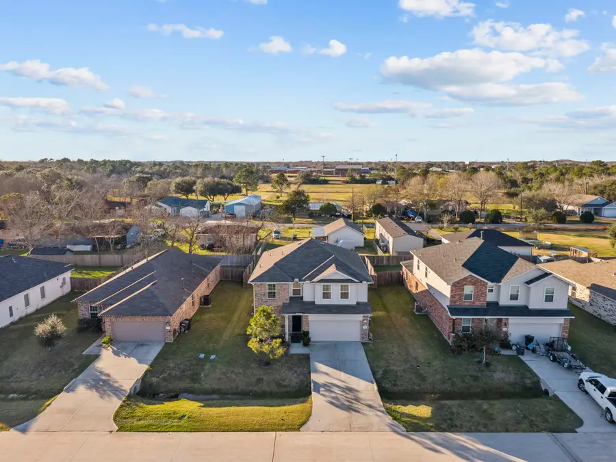 7318 Parkview Drive, Hitchcock, TX 77563 - Image #3
