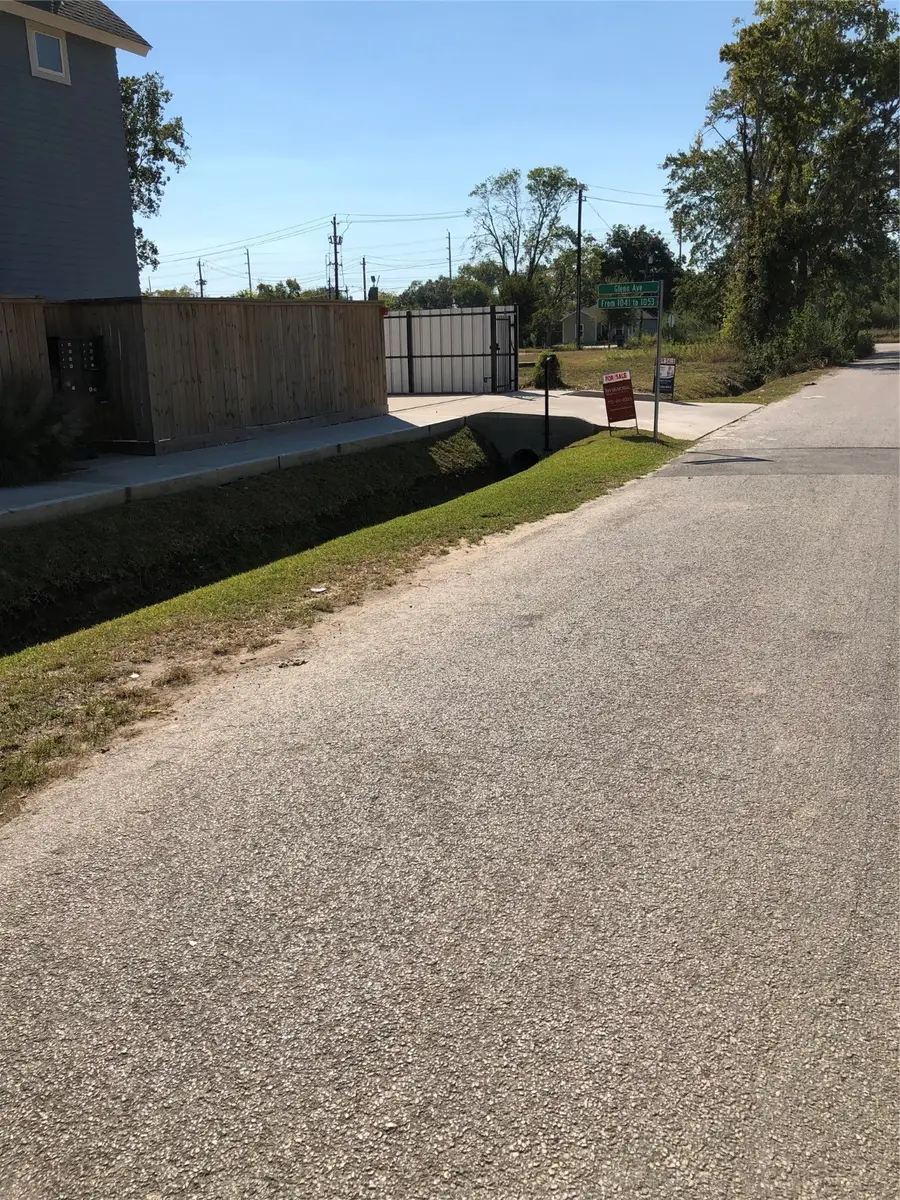 1025 Glen Avenue, Houston, TX 77088 - Image #2