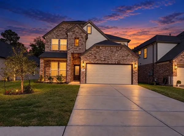 1951 Scarlet Yaupon Way, Conroe, TX 77301