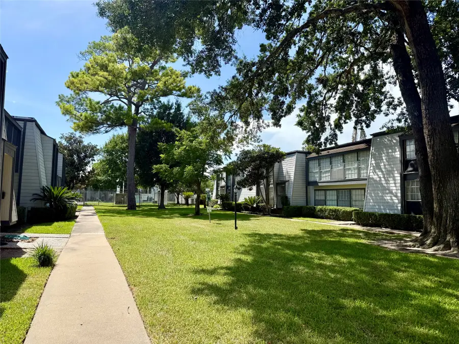 10183 Beekman Place Drive, Houston, TX 77043 - #2